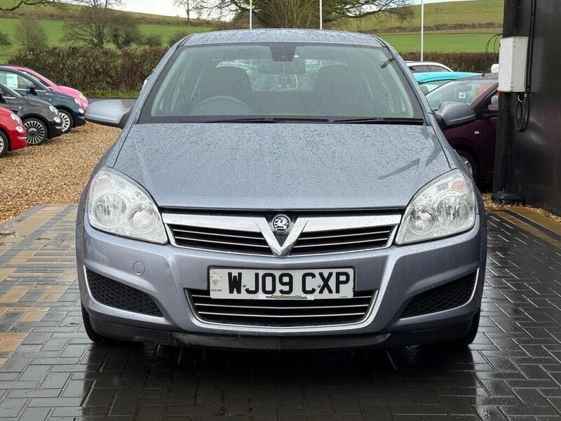 Vauxhall Astra view 6