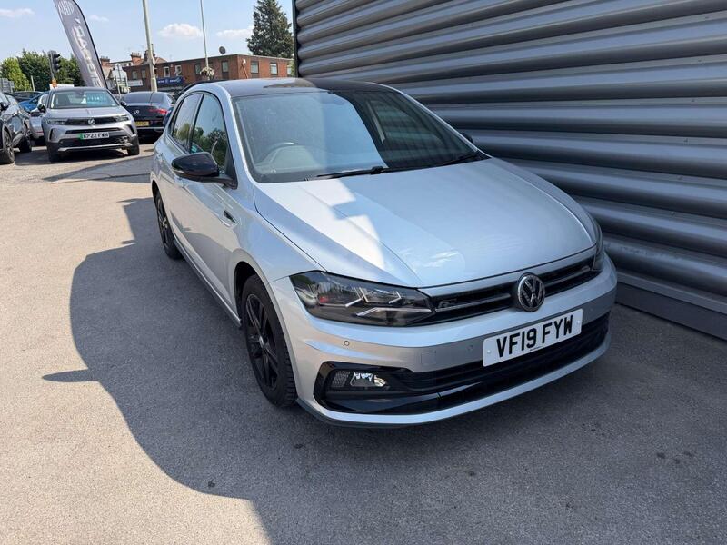 Volkswagen Polo view 4