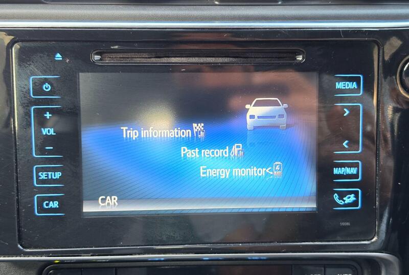 Toyota Auris 1.8 VVT-h Icon Tech CVT Euro 6 (s/s) 5dr thumbnail 43