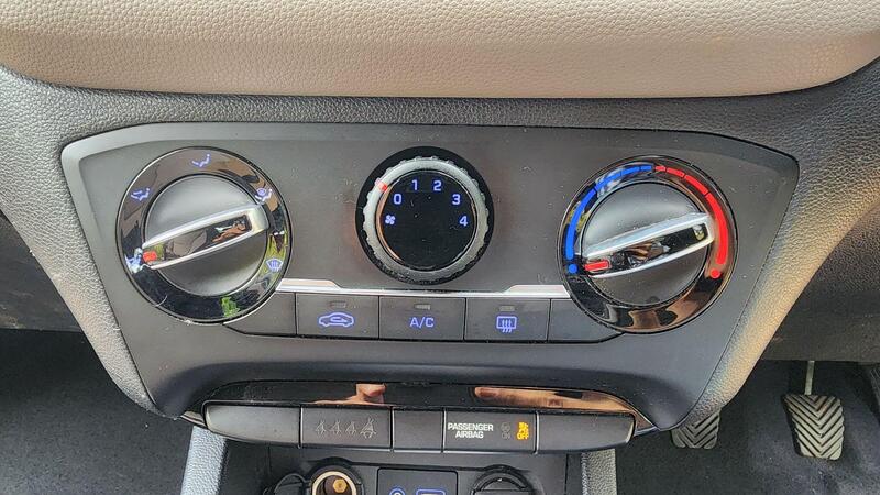 2015 Hyundai i20 — photo 36