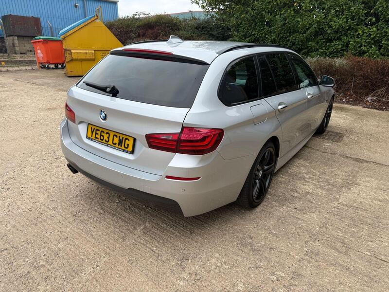 BMW 5 Series view 4