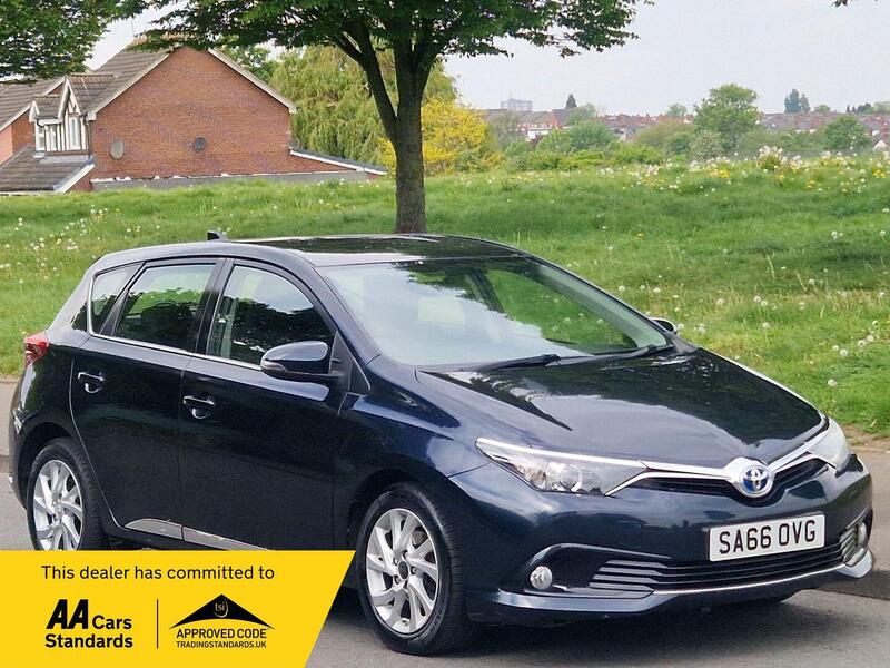 2016 Toyota Auris in Grey for sale
