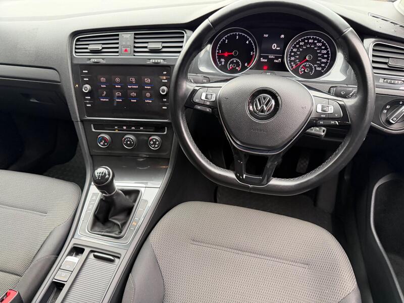 Volkswagen Golf view 2
