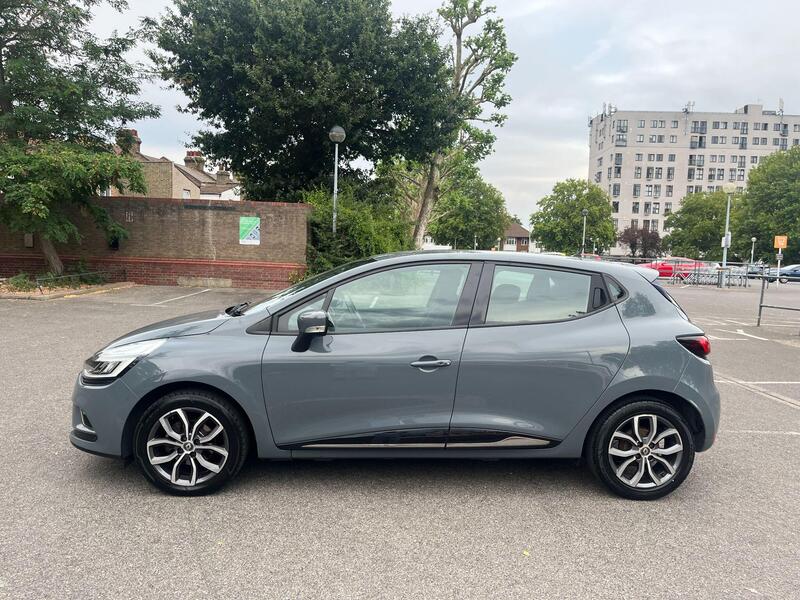Renault Clio view 4
