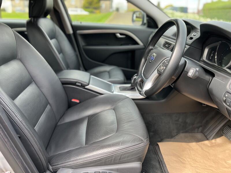 Volvo XC70 view 16