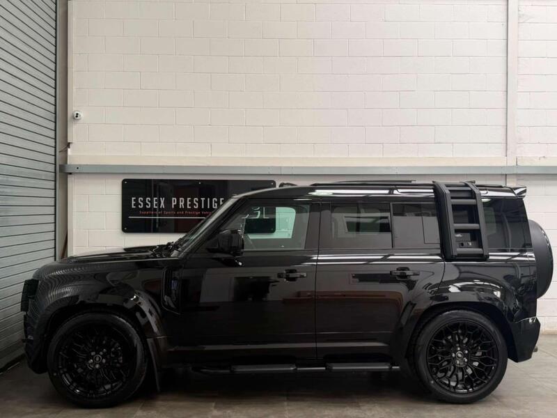 Land Rover Defender 110 view 5