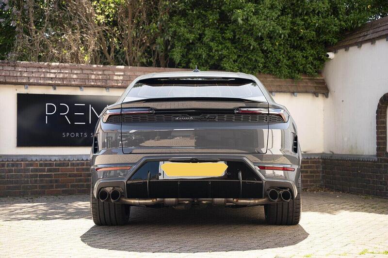 Lamborghini Urus view 4