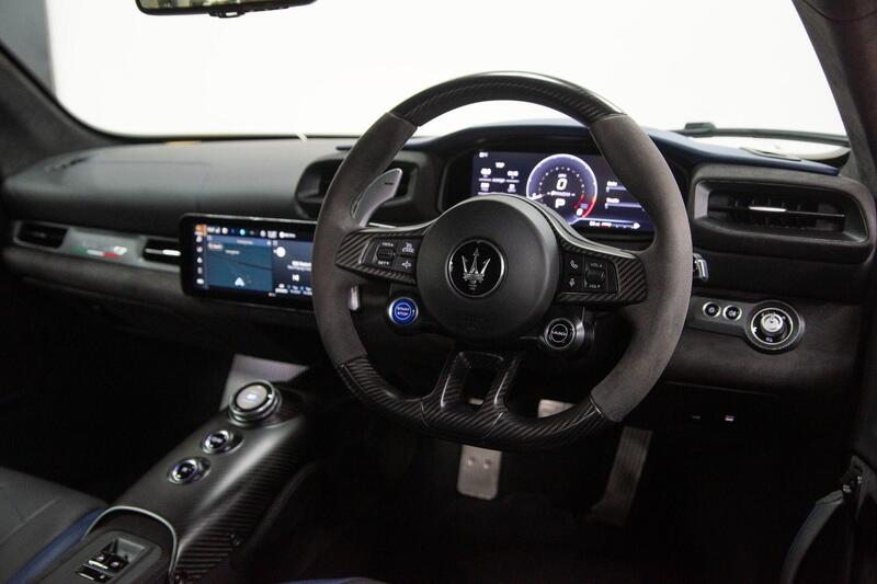 Maserati MC20 view 3