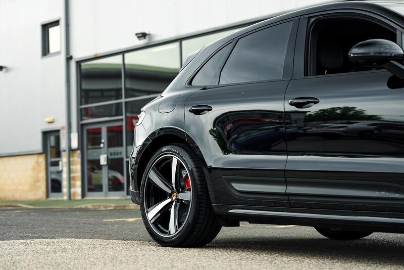Porsche Macan view 4