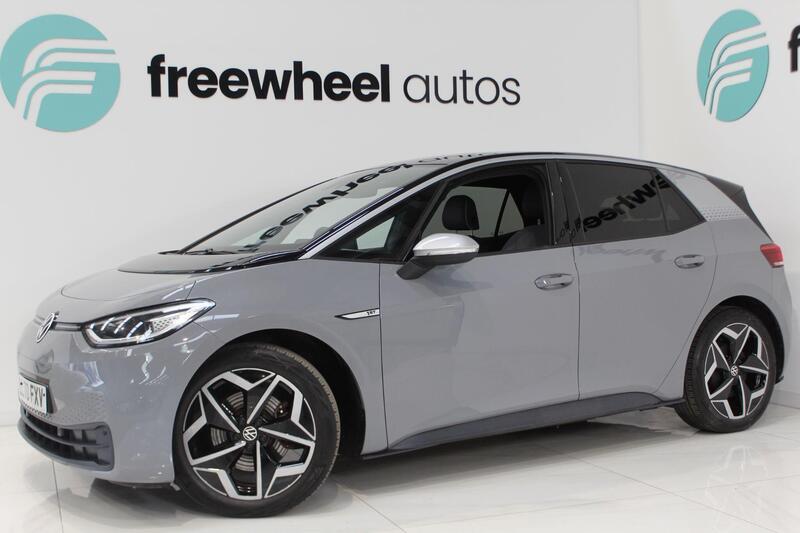 2020 ID.3 PRO PERFORMANCE 58KWH 1ST EDITION AUTO 5DR LOW MILES GREAT RANGE 31,109... photo