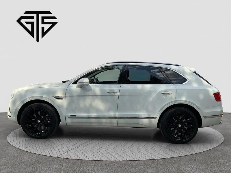 Bentley Bentayga view 6