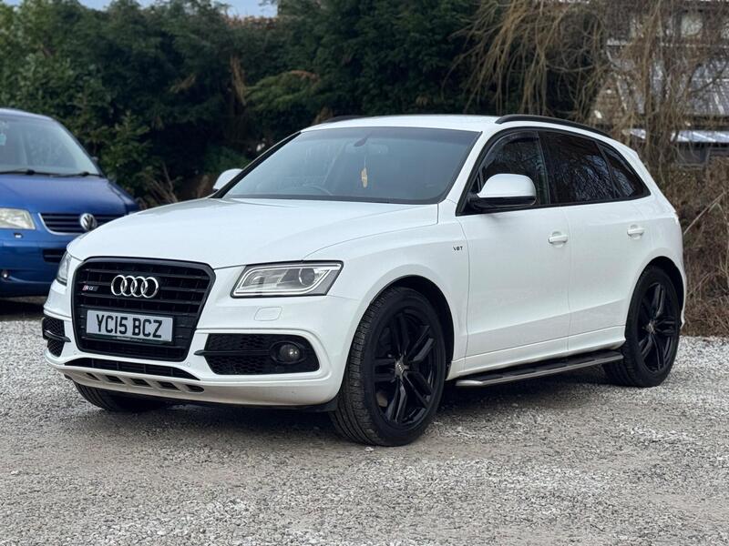 Audi SQ5 view 5