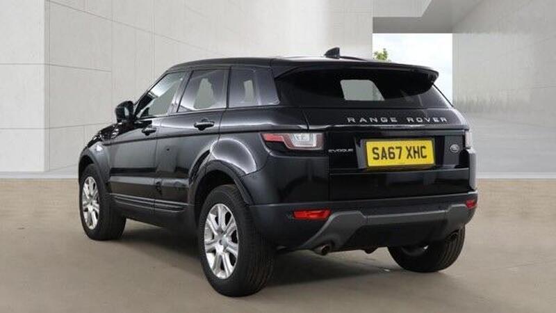 Land Rover Range Rover Evoque view 3