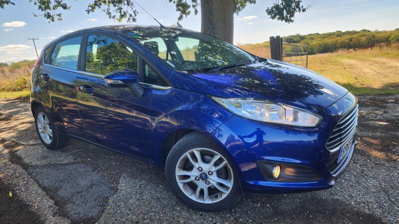 2015 Ford Fiesta — photo 15