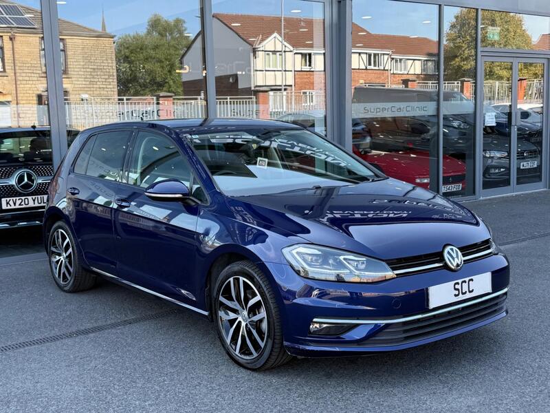 Volkswagen Golf view 3