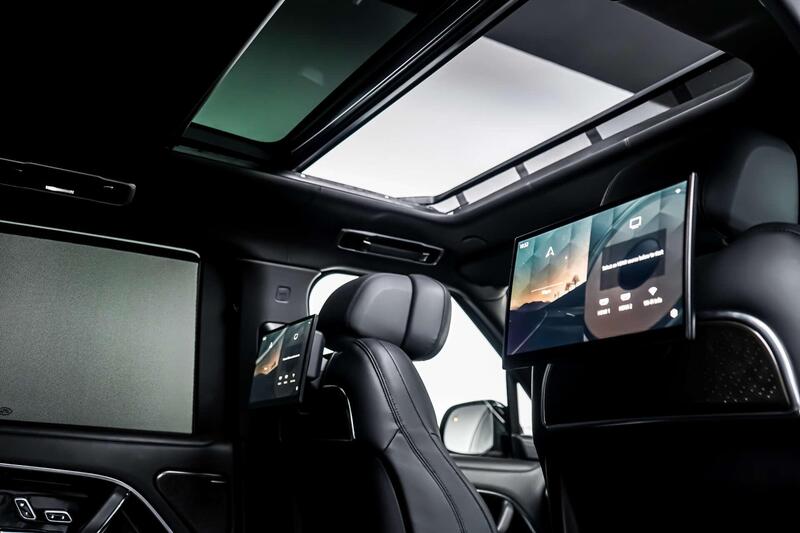 Land Rover Range Rover view 3