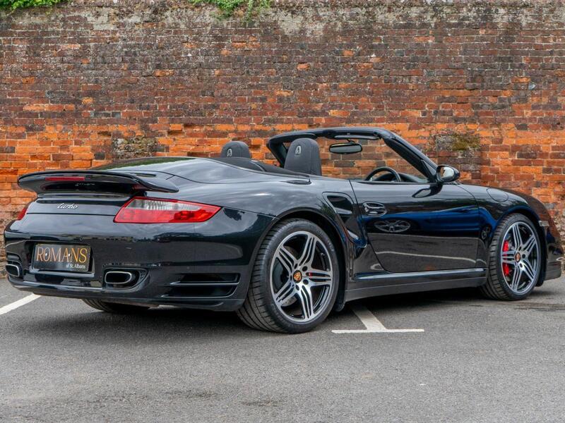 Porsche 911 view 3