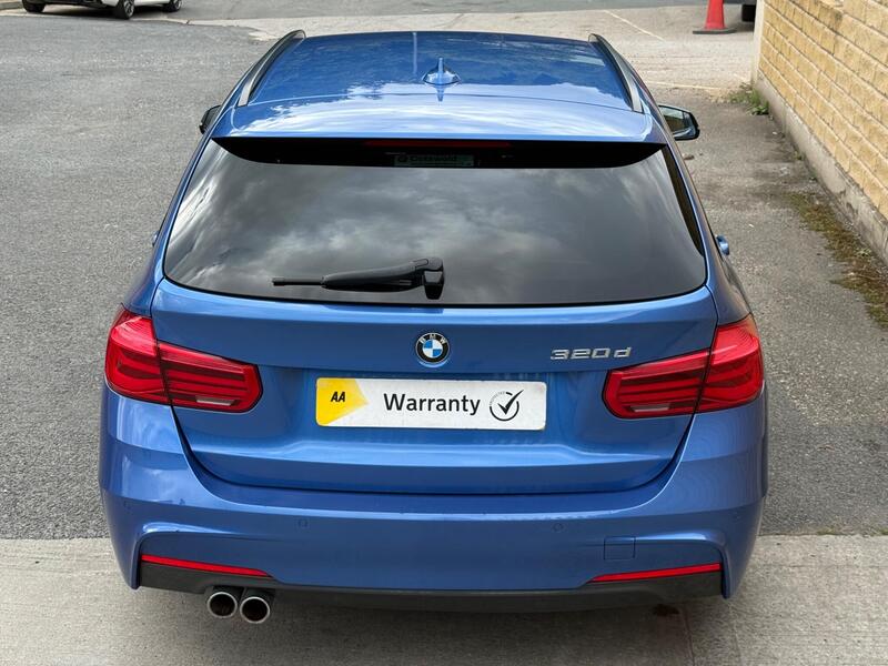BMW 3 Series view 4