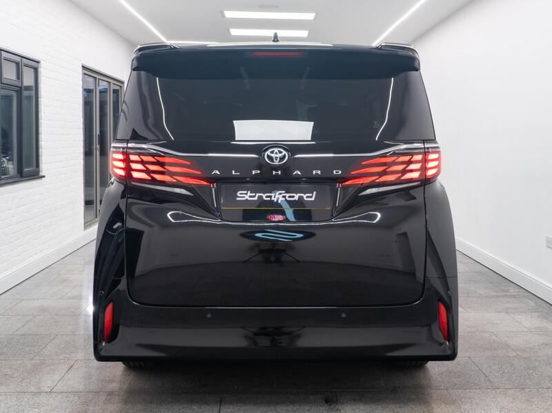 Toyota Alphard view 6