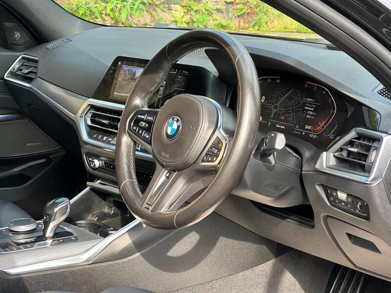 BMW 3 Series view 10