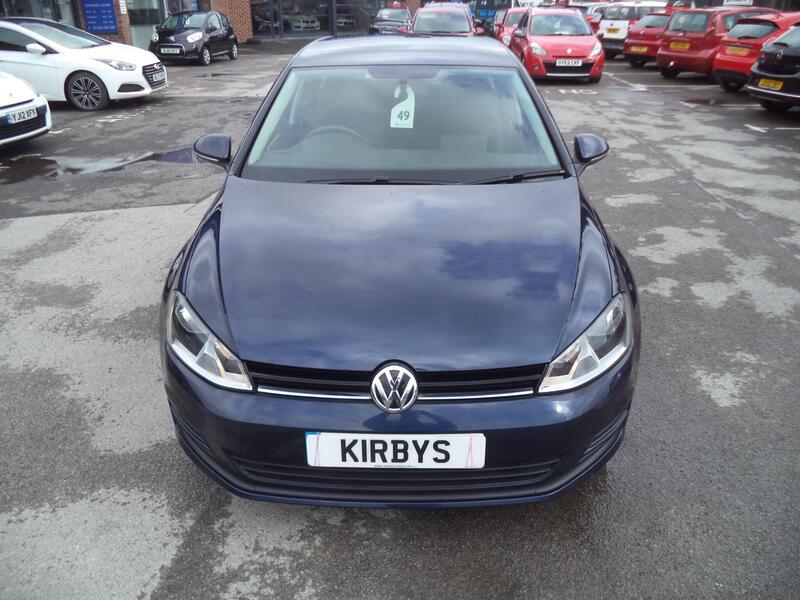 Volkswagen Golf view 2