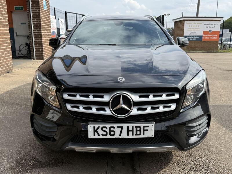 Mercedes-Benz Mercedes-Benz GLA view 2