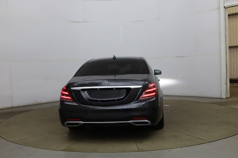 Mercedes-Benz S Class view 4