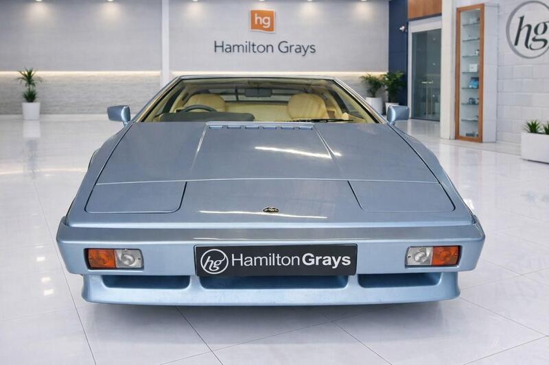 Lotus Esprit view 4
