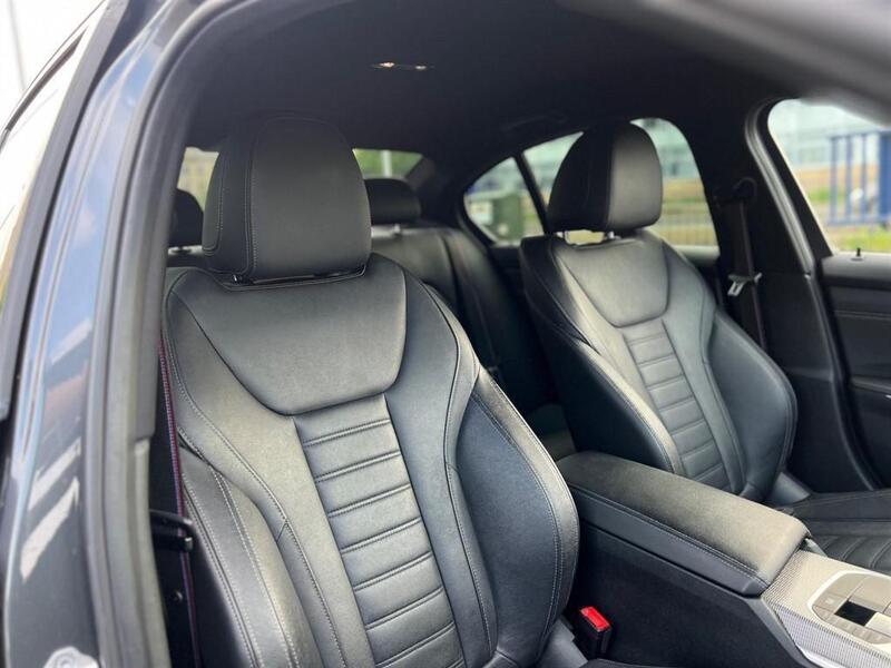 BMW 3 Series view 3