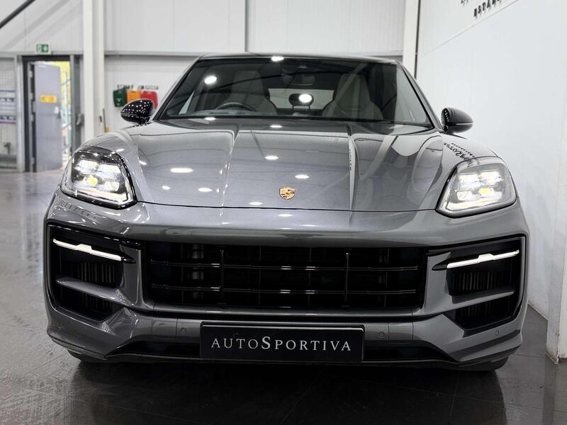 Porsche Cayenne view 6