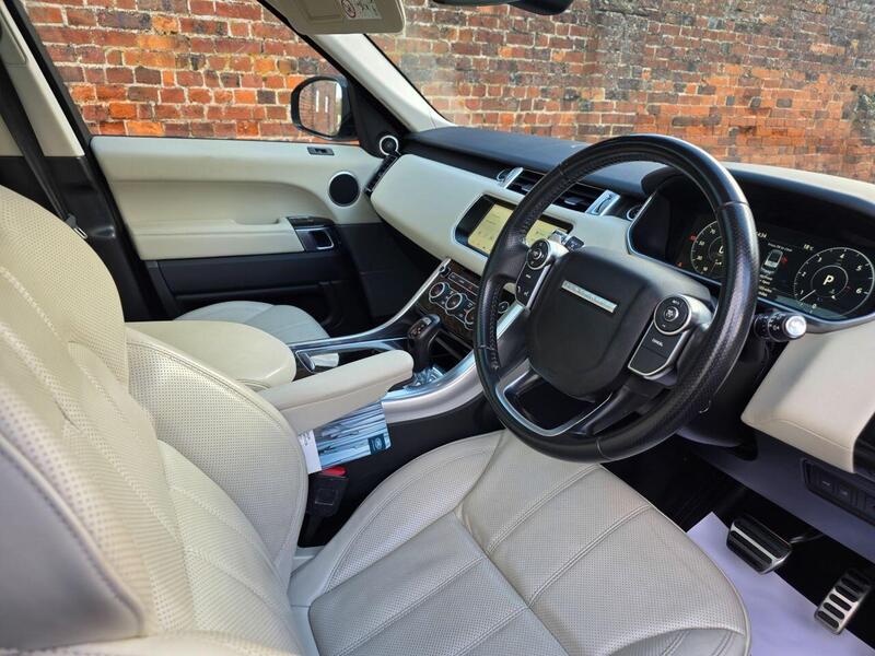 Land Rover Range Rover view 5