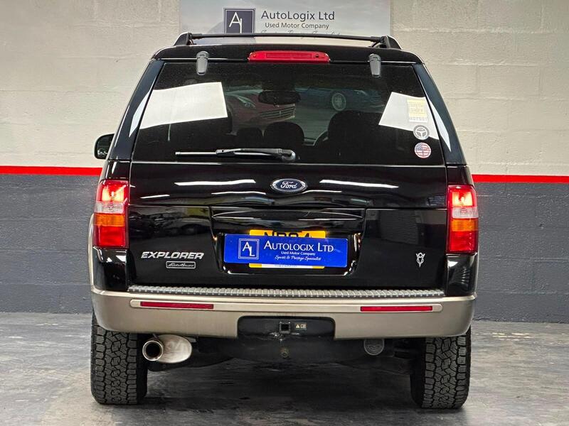 Ford Explorer view 6