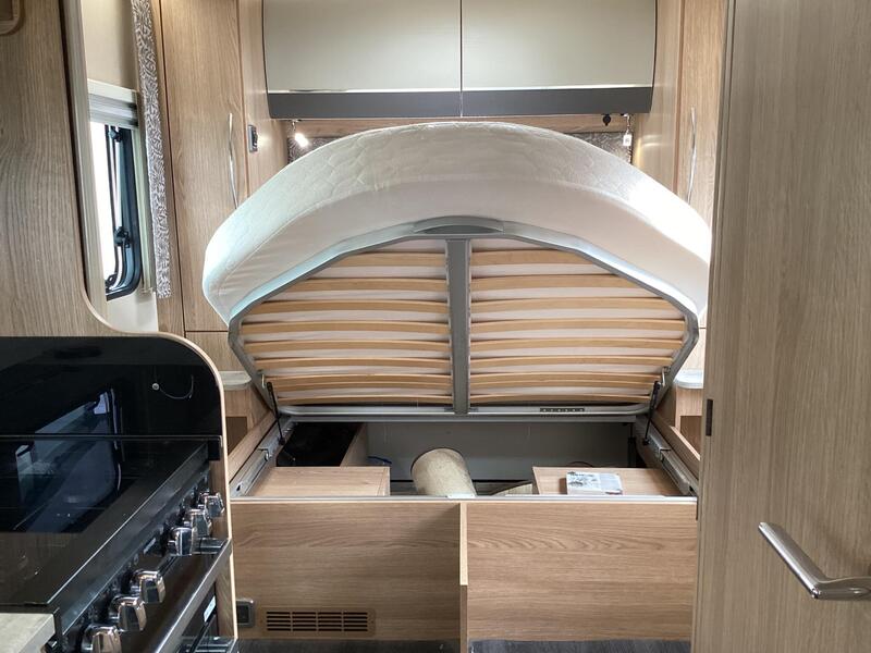 Auto-Trail Imala 730 — image 33