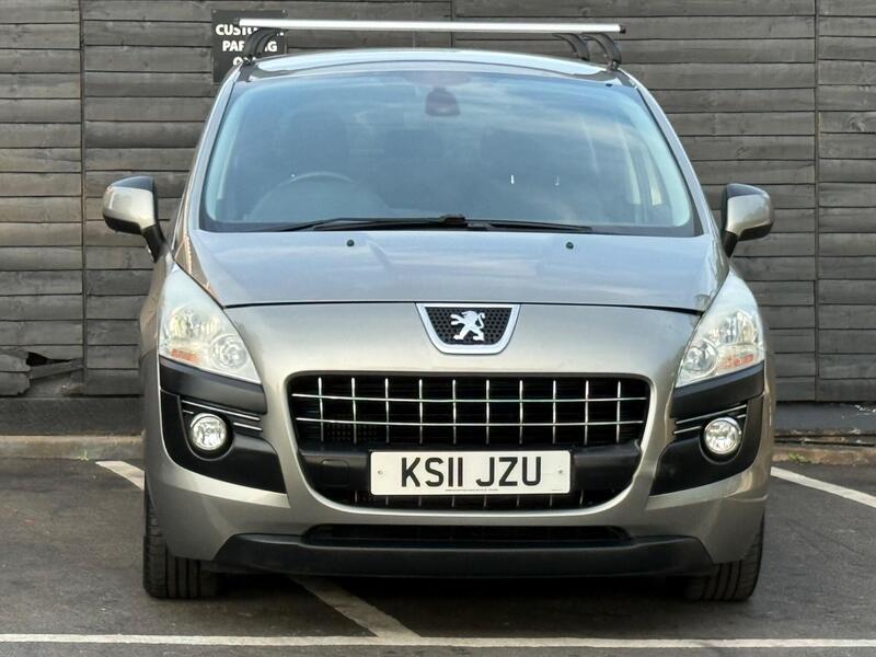 Peugeot 3008 view 4
