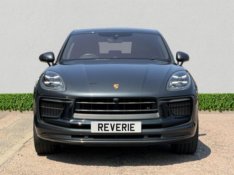 Porsche Macan view 2