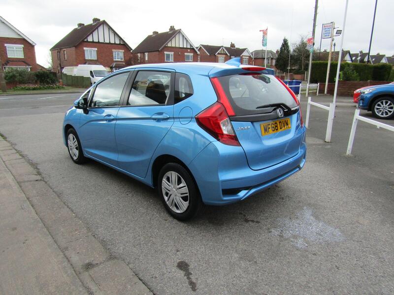 Honda Jazz view 4