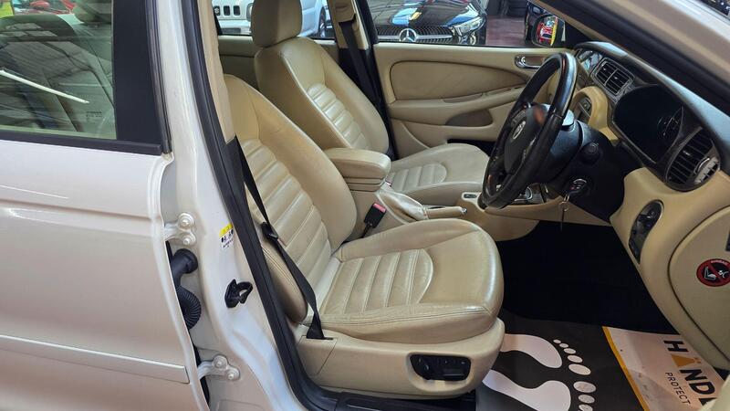 Jaguar X-Type view 4