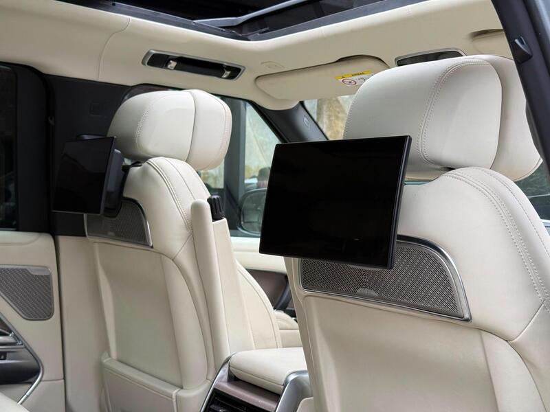 Land Rover Range Rover view 4