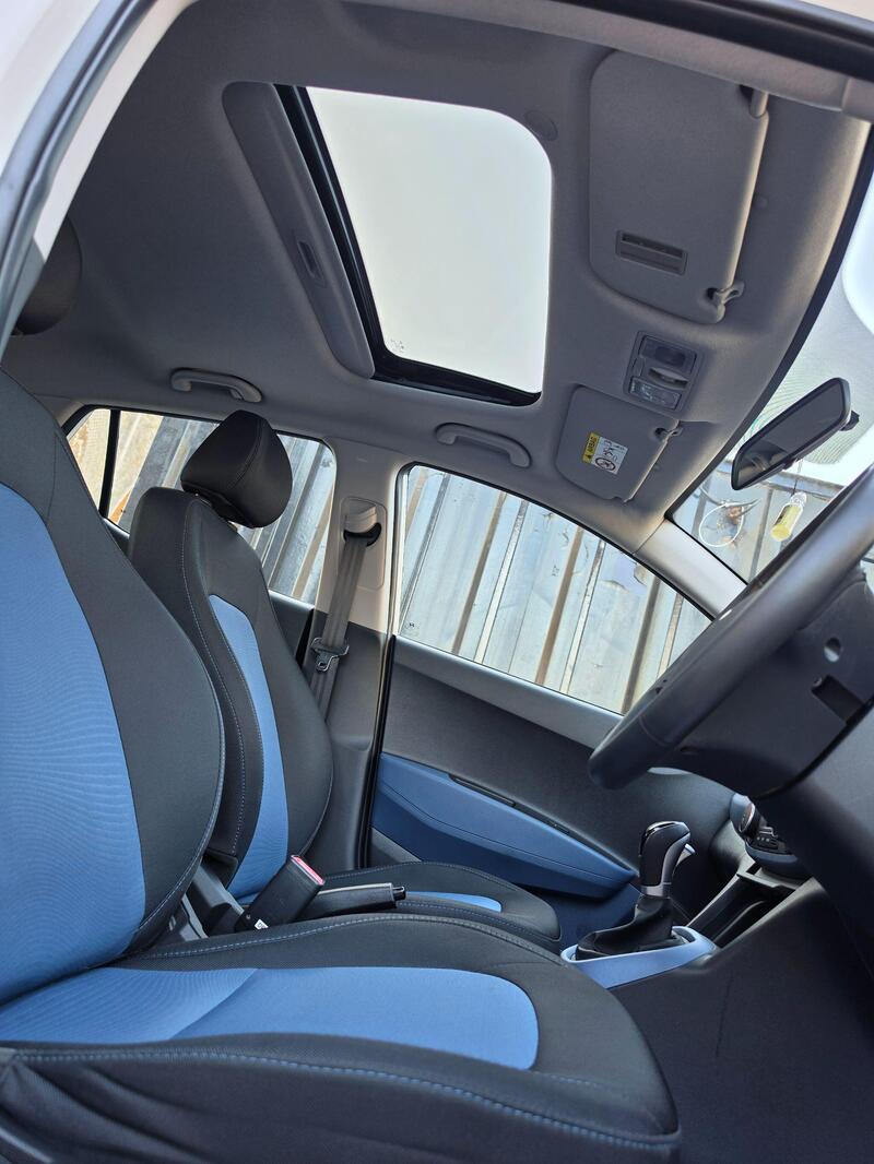 Hyundai i10 1.2 Premium SE Auto Euro 6 5dr thumbnail 40