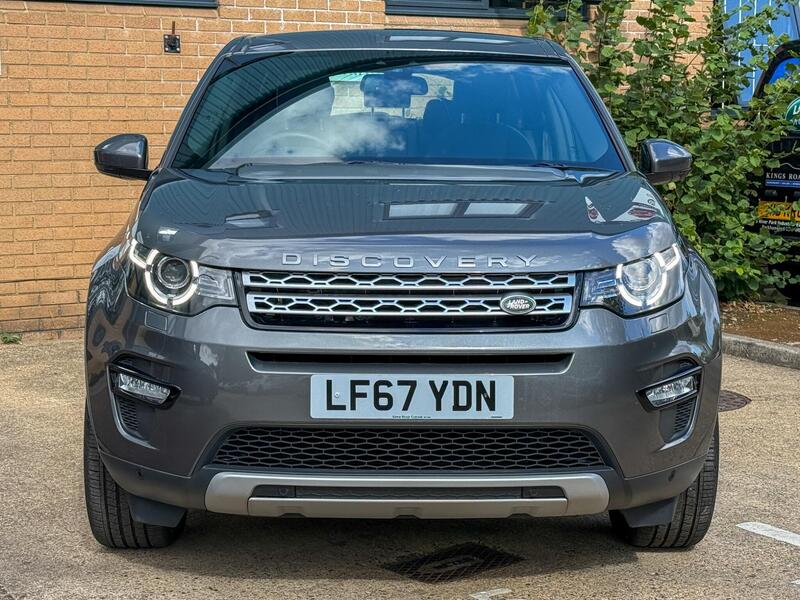 Land Rover Discovery Sport view 6