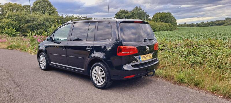 Volkswagen Touran view 5