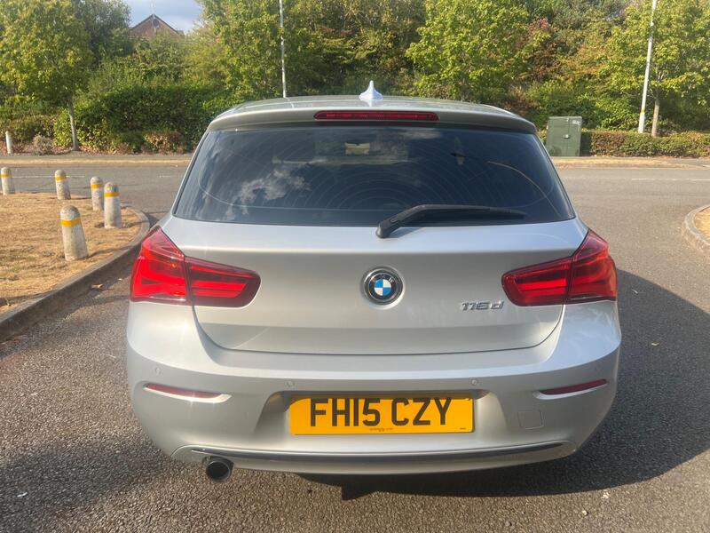 BMW 1 Series view 6