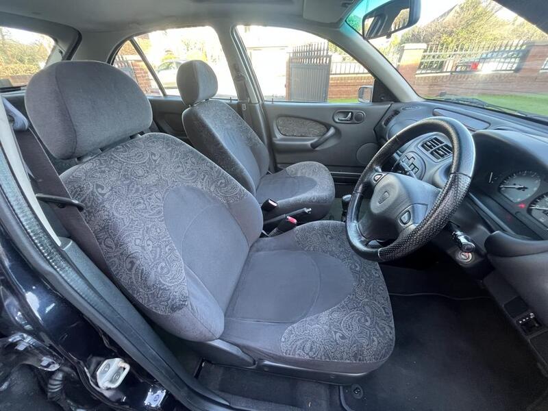 Rover 200 view 10