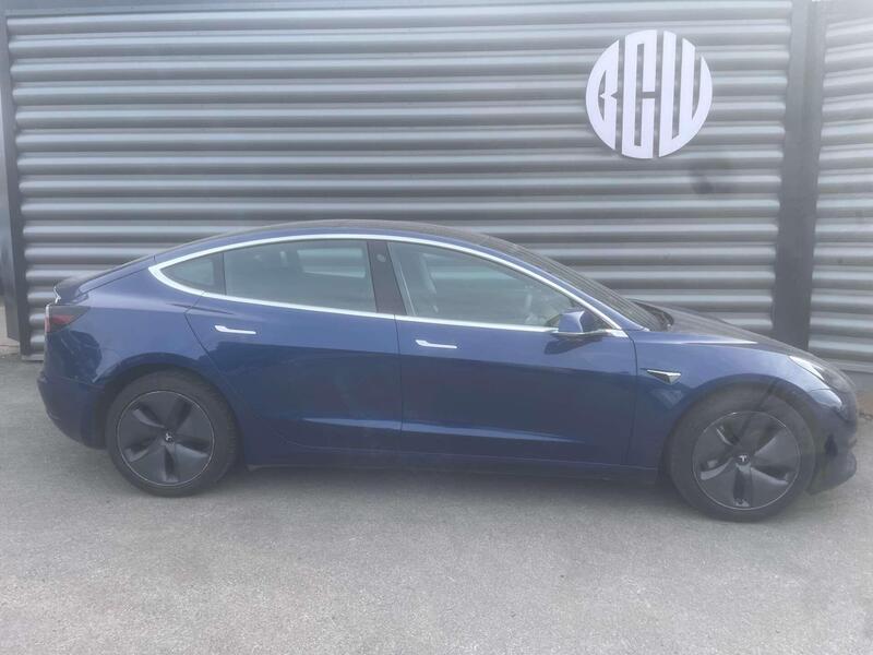 Tesla Model 3 view 3