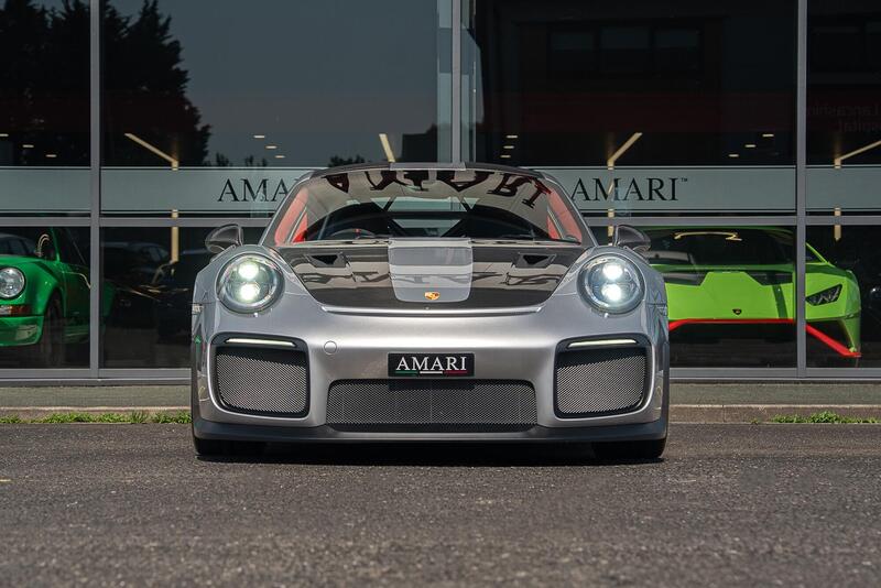 Porsche 911 view 3