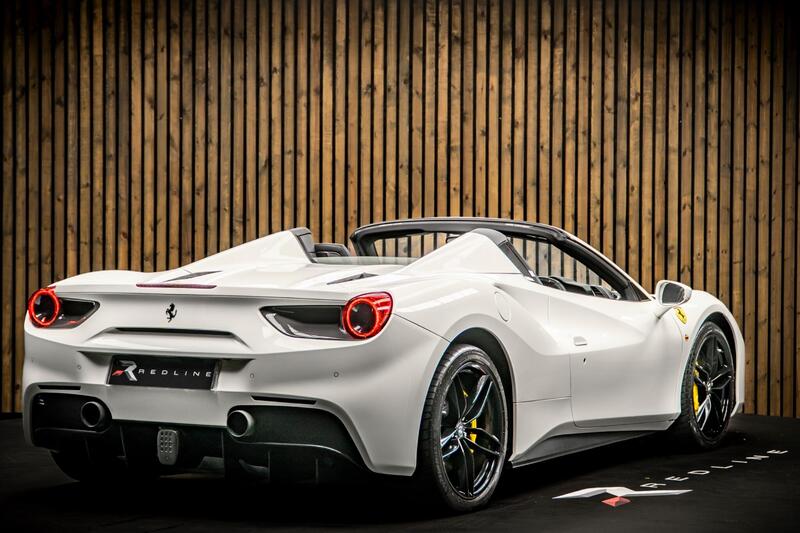 Ferrari 488 view 4