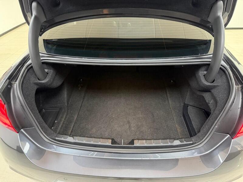 BMW 4 Series view 5