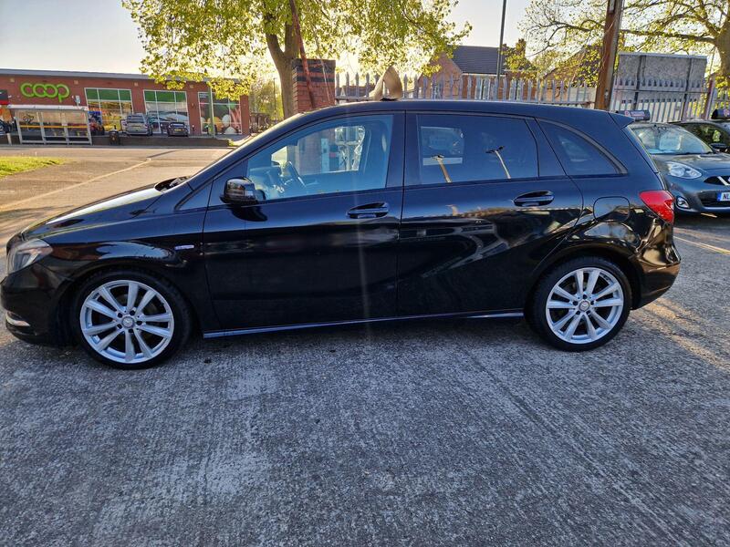 Mercedes-Benz B-Class view 2