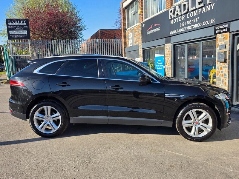 Jaguar F-Pace view 4