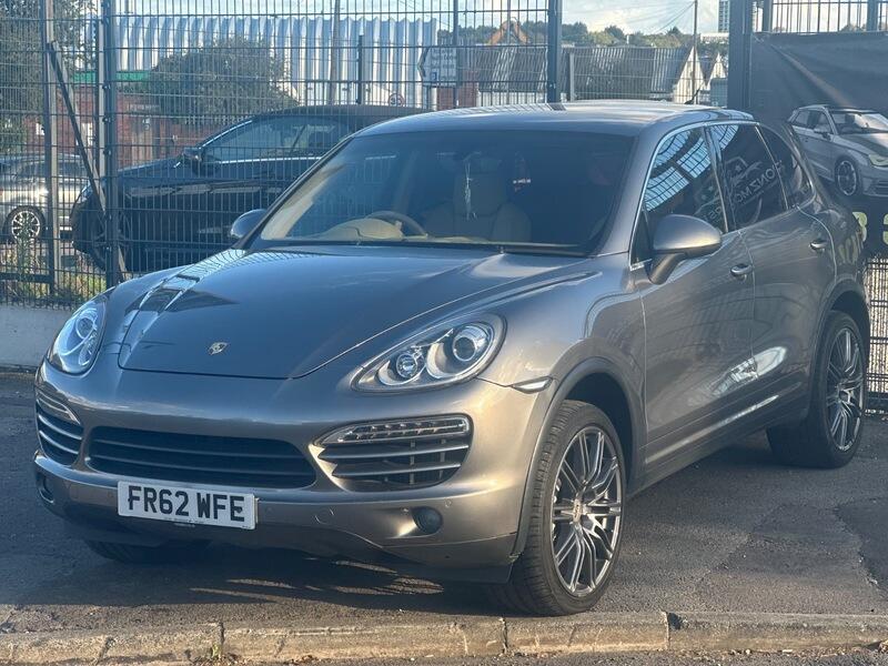 Porsche Cayenne view 4